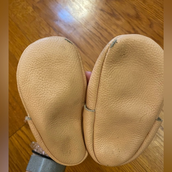 BirdRockBaby Desert Rose Mary Jane Hearts Baby Moccasins / Infant Shoes size 6.5 - Picture 2 of 4
